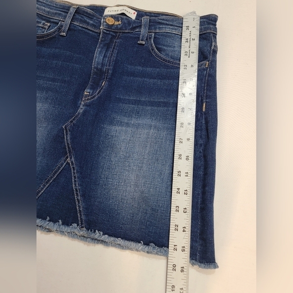 Flying Monkey Platinum High Rise Raw Hem Denim Jean Mini Skirt Size 29-in - Picture 2 of 9